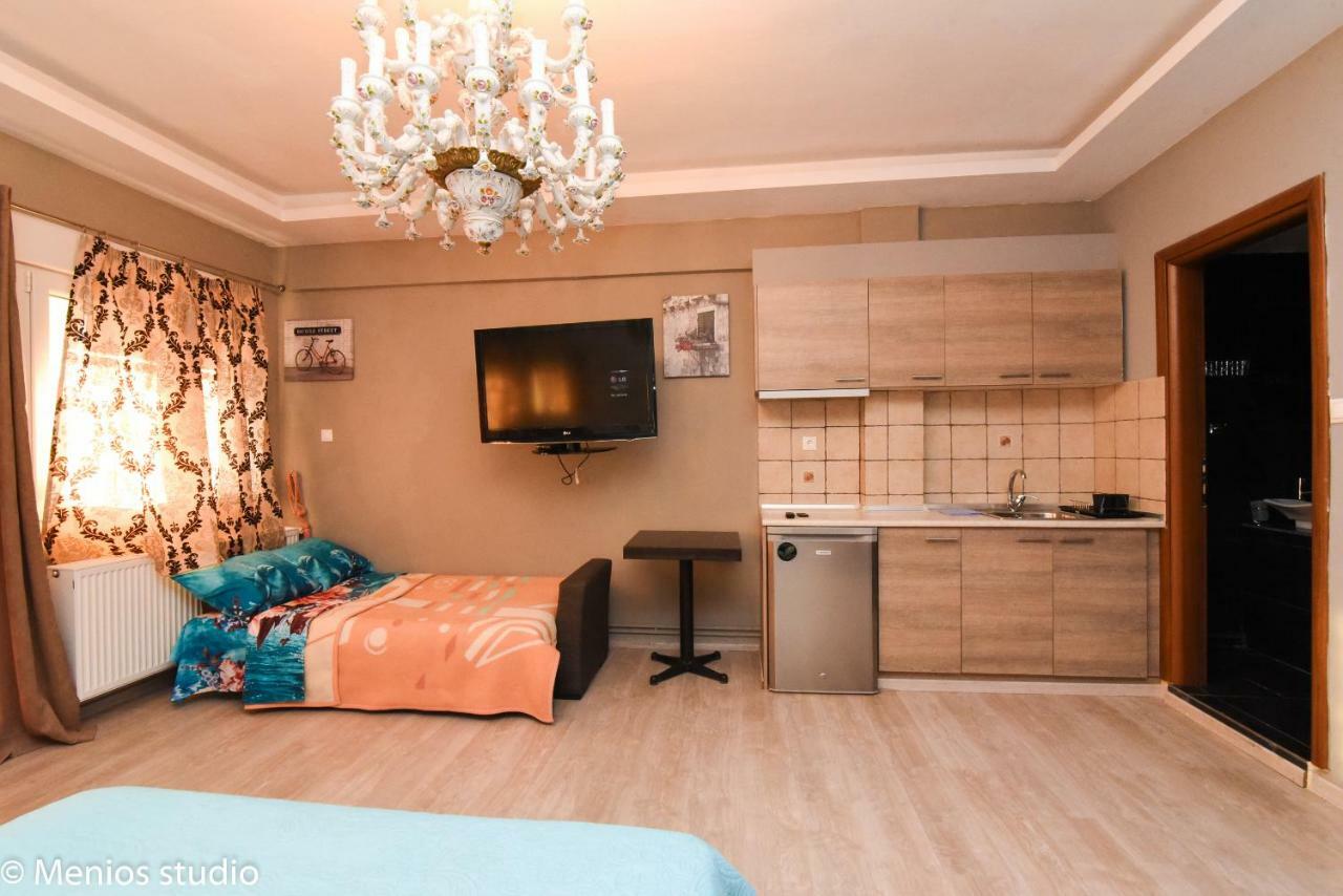Menios Apartments And Studios Nea Kallikrateia Buitenkant foto