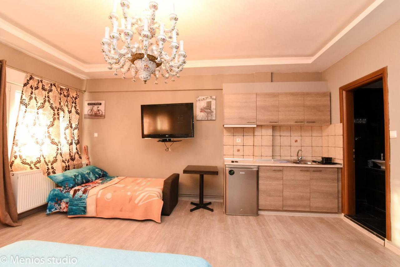 Menios Apartments And Studios Nea Kallikrateia Buitenkant foto