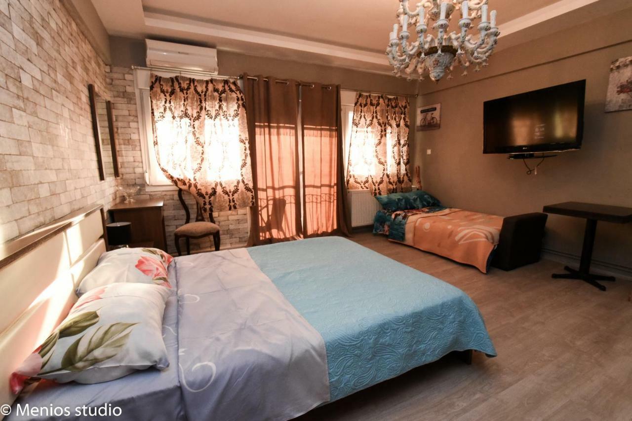 Menios Apartments And Studios Nea Kallikrateia Buitenkant foto