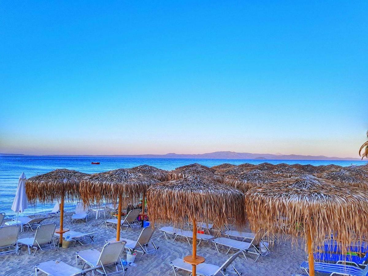 Menios Apartments And Studios Nea Kallikrateia Buitenkant foto